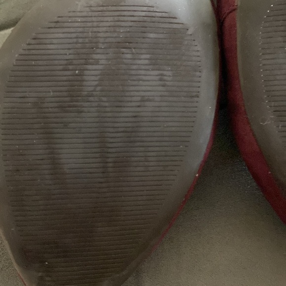 Easy spirit burgundy suede heels with crossover Velcro strap - Picture 7 of 15